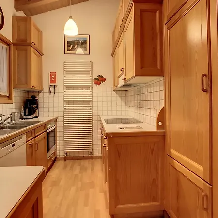 Reine Des Pres 1er *