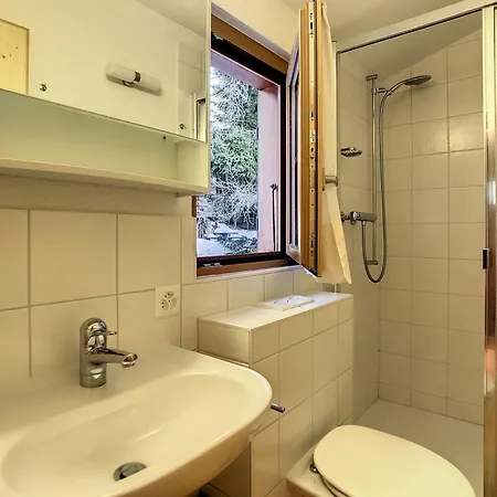 Reine Des Pres 1er *