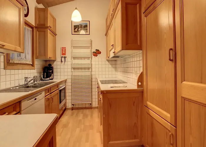 Reine Des Pres 1er *