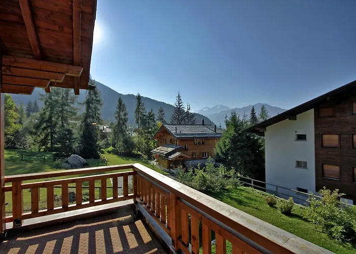 Apartment Reine Des Pres 1er *